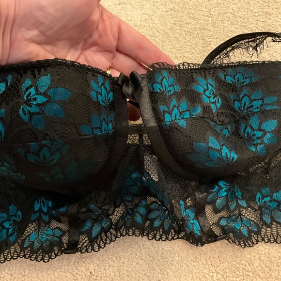 Gorgeous, teal and black bra - Picture 7 of 8